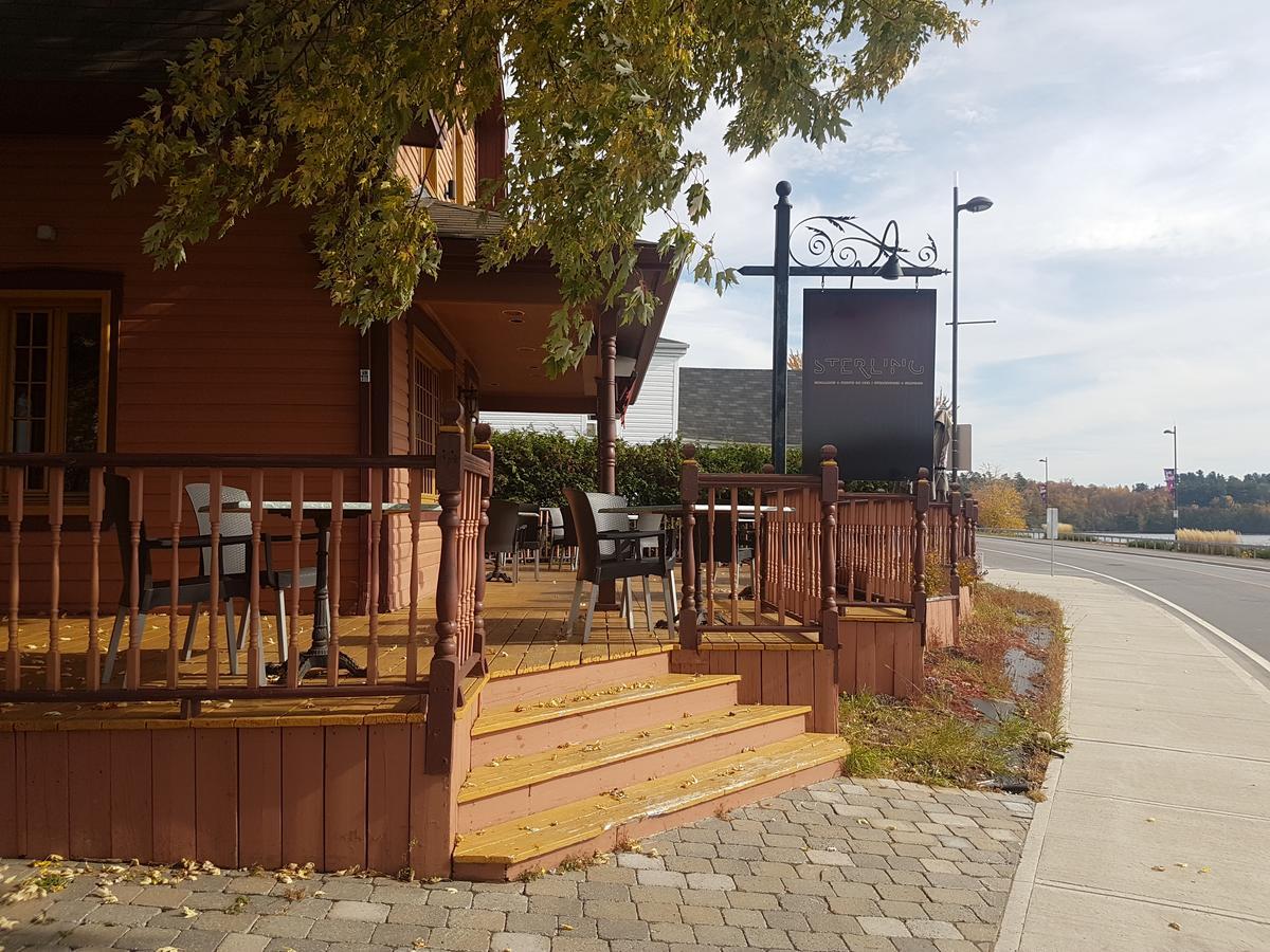 Cozy 2-Bedroom Apartment #25 By Amazing Property Rentals Gatineau Esterno foto